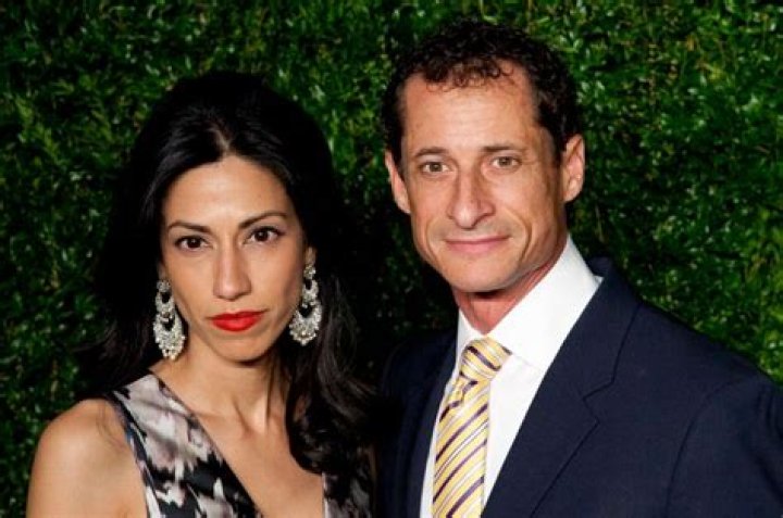Anthony Weiner Wife, Divorce, Son, Wiki, Net Worth, Height, Girlfriend