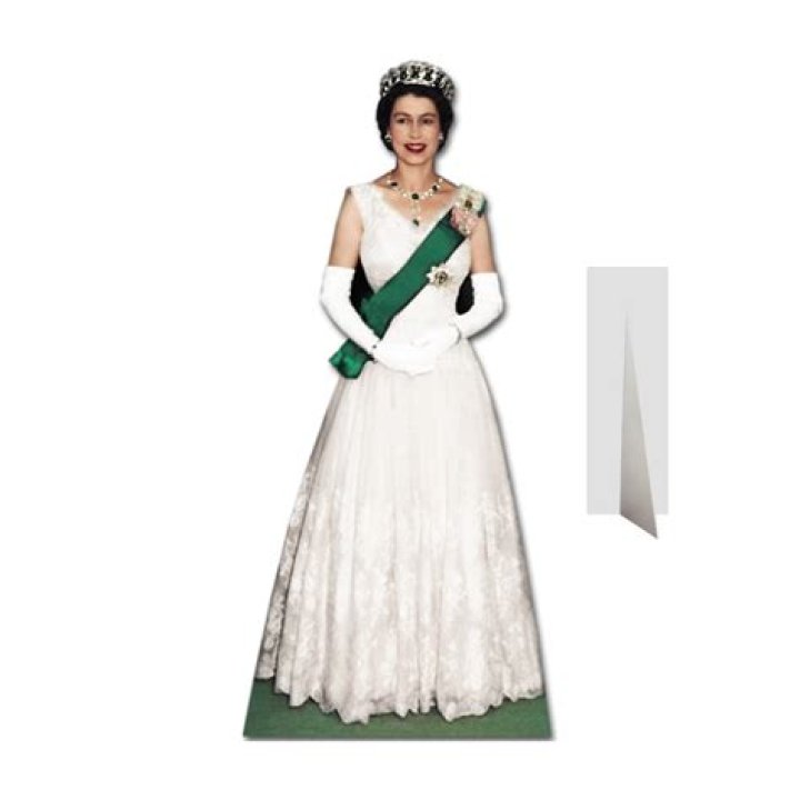 Elizabeth 2 Taille