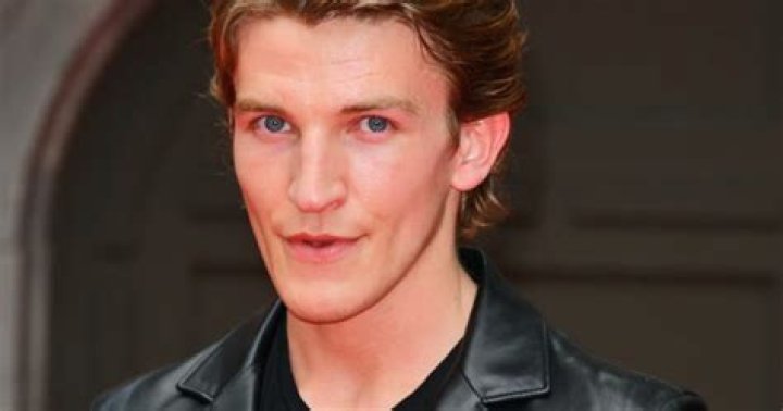 Ewan Mitchell Age Archives - Médias Célèbres
