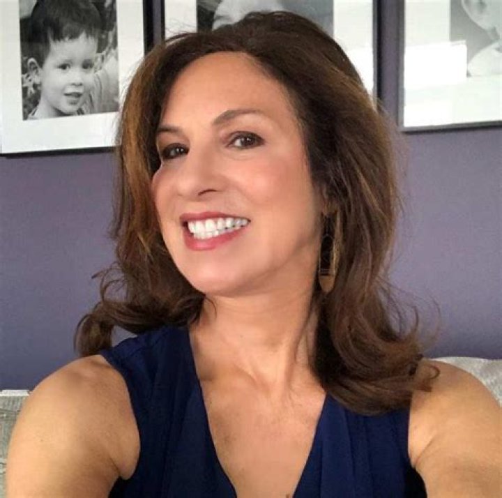 EXPLORE Kristy Lloyd Wiki Facts, Age, Height, Husband, Cancer, Net Worth