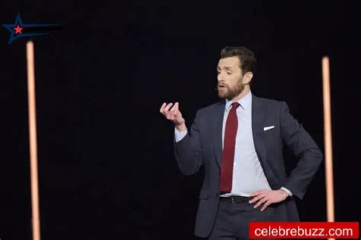 Pablo Mira Taille