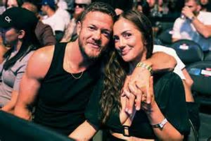 Read: Know About Minka Kelly; Age, Boyfriend, Instagram, Net Worth. Height