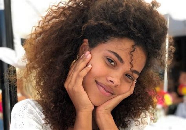 Tina Kunakey Chirurgie
