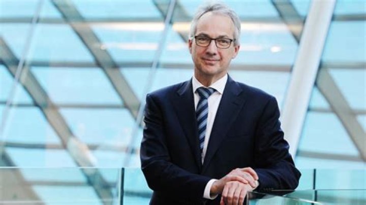Why Did Nicholas Moore Retire From Macquarie Group? Explore Nicholas Moore Wiki Facts